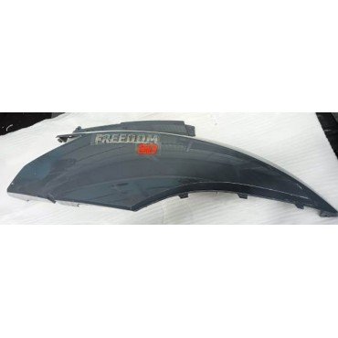 Arora Quantum  Sağ Koruma Levhasi Parlak Gri̇